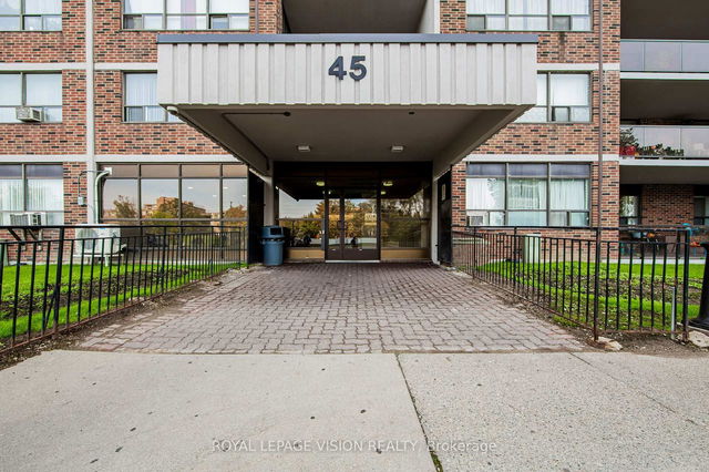 PH10 - 45 Sunrise Avenue