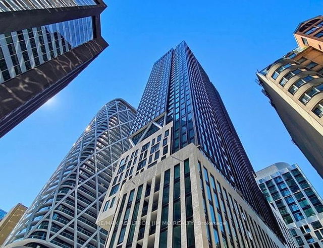 1505 - 238 Simcoe Street