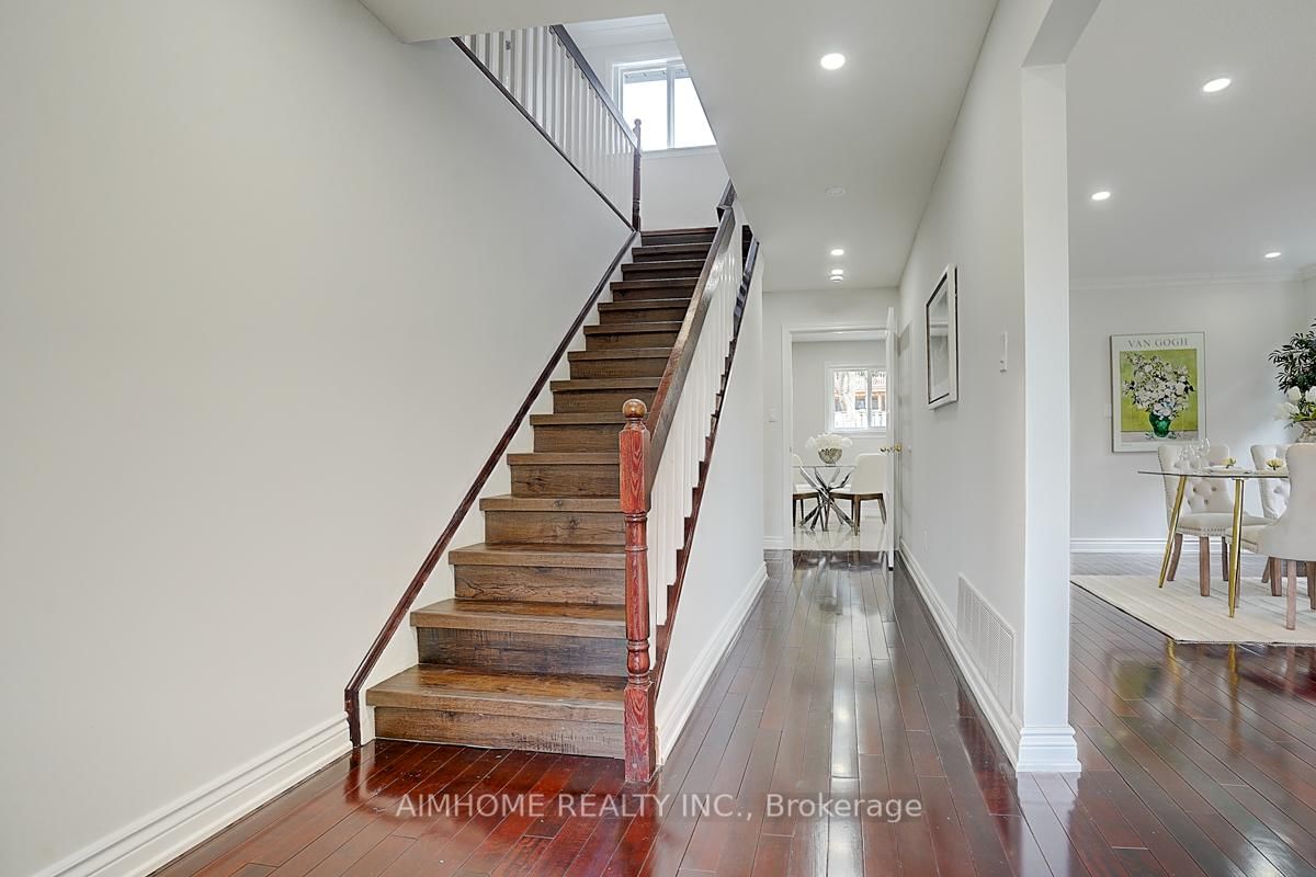 Detached House for sale at 5 O'Shea Crescent, Toronto, Don Valley Village, M2J 2N4 - MLS: C12139106