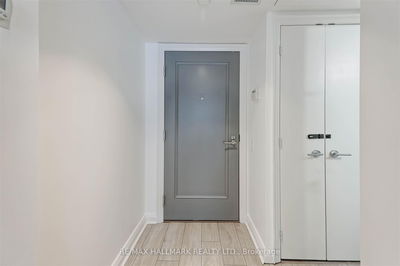 Unit 1412 — 155 Yorkville Ave, Toronto - Annex image-0-4