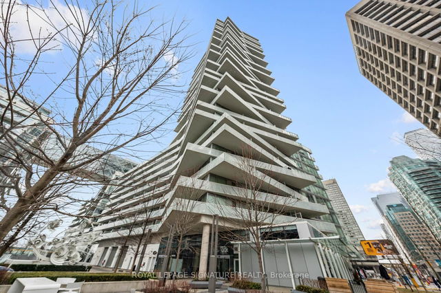 3305 - 15 Queens Quay
