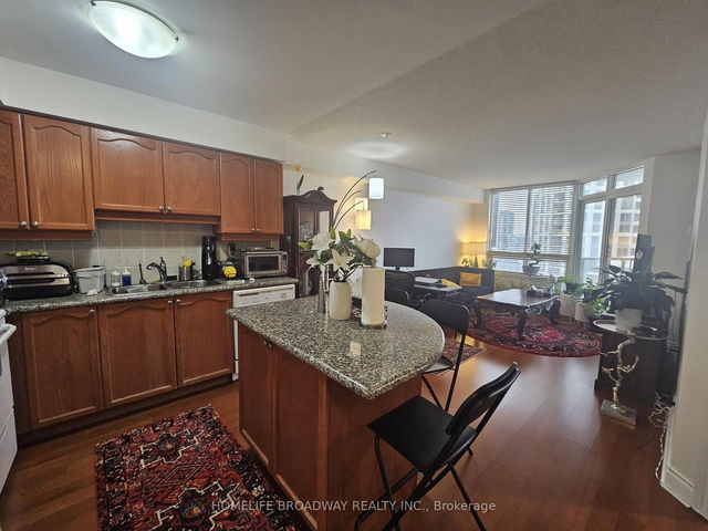 606 - 78 Harrison Garden Boulevard