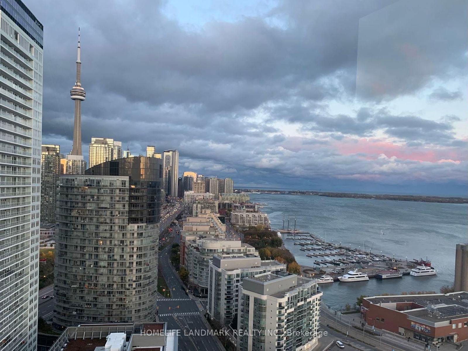 Condo for lease at 3004-600 Fleet Street, Toronto, Niagara, M5V 1B7 - MLS: C12139546
