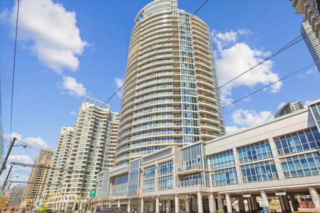 1804 - 218 Queens Quay