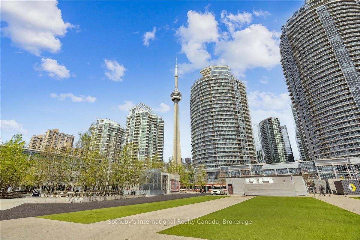 Condo for sale at 1804-218 Queens Quay, Toronto, Waterfront Communities C1, M5J 2Y6 - MLS: C12139623