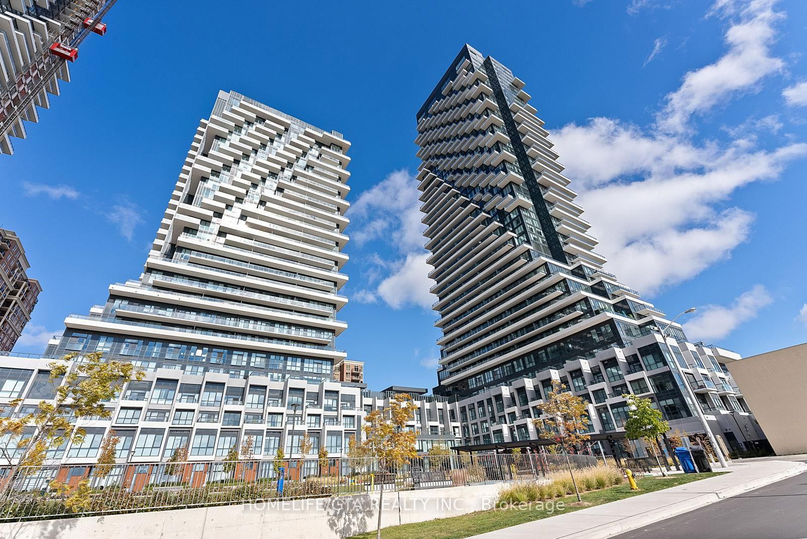Condo for lease at 1038-20 Inn On The Park Drive, Toronto, Banbury-Don Mills, M3C 0P8 - MLS: C12139642