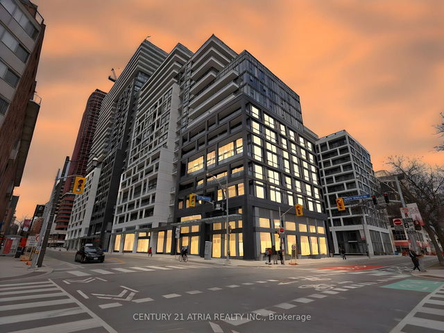 PH1943 - 121 Lower Sherbourne Street