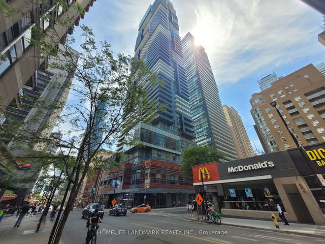 910 - 7 grenville Street