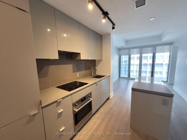 910 - 7 grenville Street
