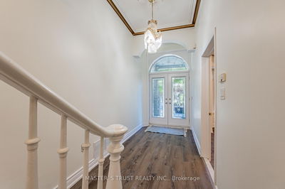 Unit Main Floor — 246 Major St, Toronto - University image-0-2