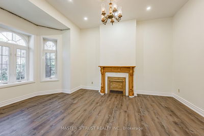 Unit Main Floor — 246 Major St, Toronto - University image-0-3