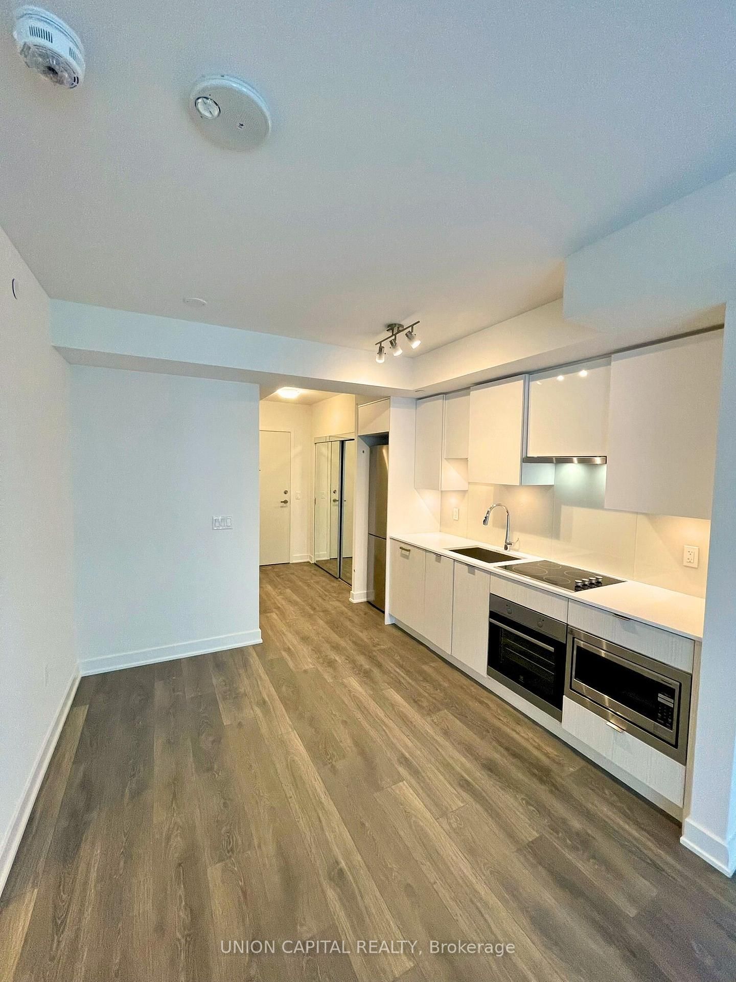 Condo for lease at 2506-99 Broadway Avenue, Toronto, Mount Pleasant West, M4P 0E3 - MLS: C12139898