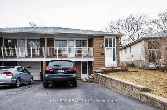 137 Pineway Boulevard