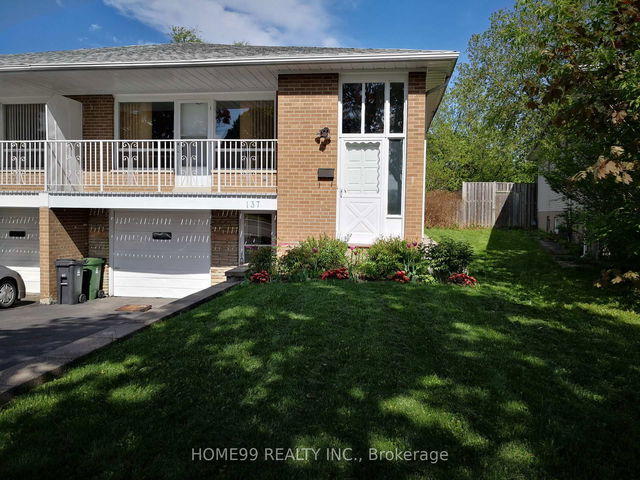 137 Pineway Boulevard