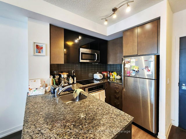 1514 - 98 Lillian Street