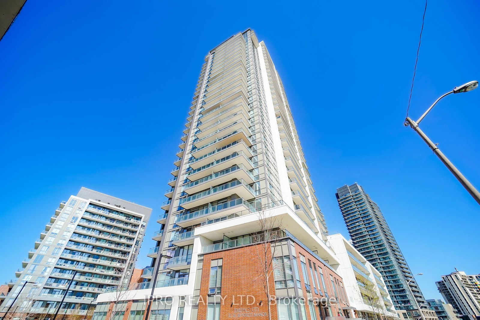 Condo for sale at 407-32 Forest Manor Road Drive, Toronto, Henry Farm, M2J 0H2 - MLS: C12139961