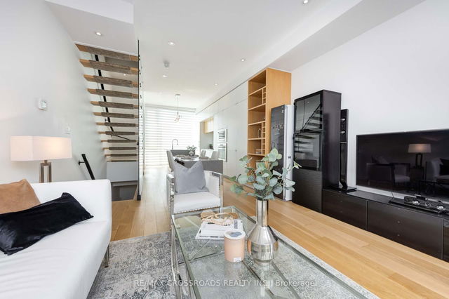 536A Eglinton Avenue