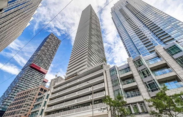 1802 - 2221 Yonge Street