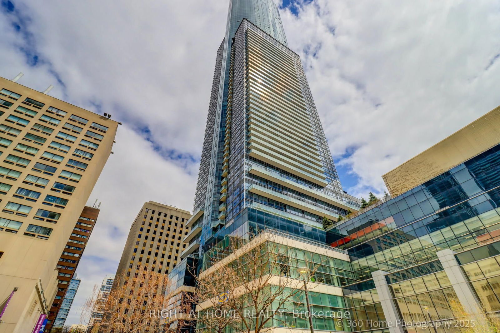 Condo for sale at 2513-386 Yonge Street, Toronto, Bay Street Corridor, M5B 0A5 - MLS: C12140083