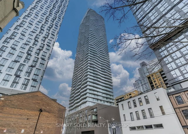 411 - 100 Dalhousie Street
