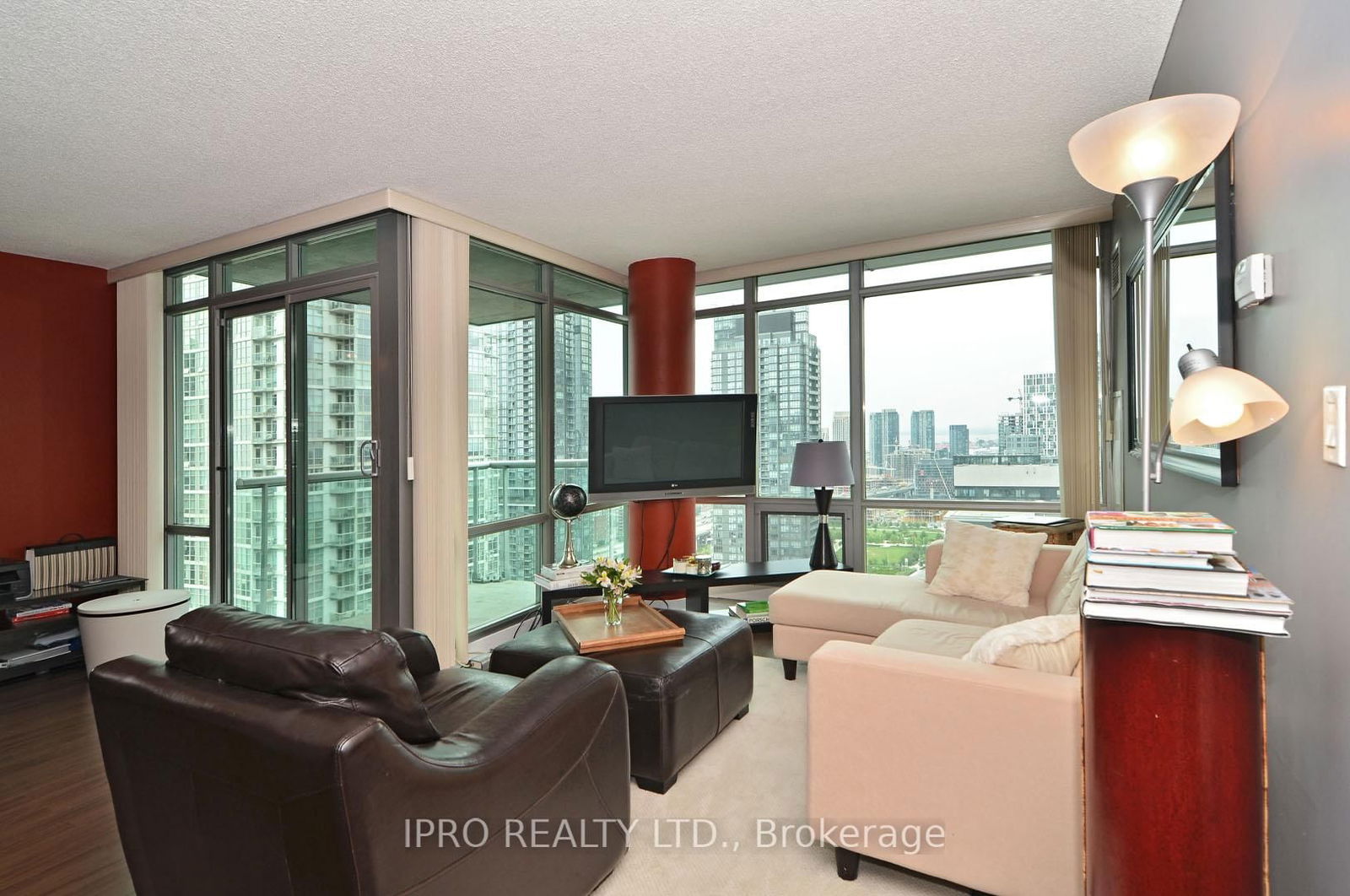 Condo for lease at 3506-81 Navy Wharf Court, Toronto, Waterfront Communities C1, M5V 3S2 - MLS: C12140541