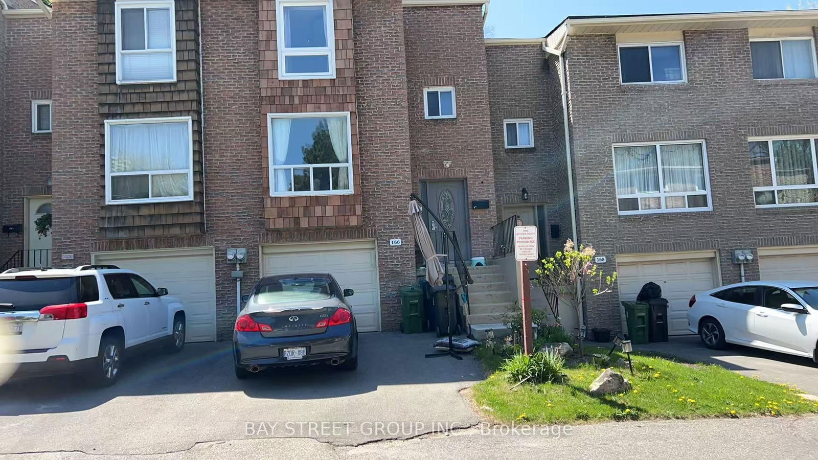 Townhouse for lease at 166 Rusty Crestway N/A, Toronto, Don Valley Village, M2J 2Y6 - MLS: C12140548