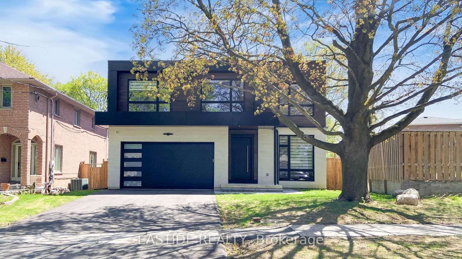 Detached House for sale at 35 Clareville Crescent, Toronto, Don Valley Village, M2J 2B9 - MLS: C12140581