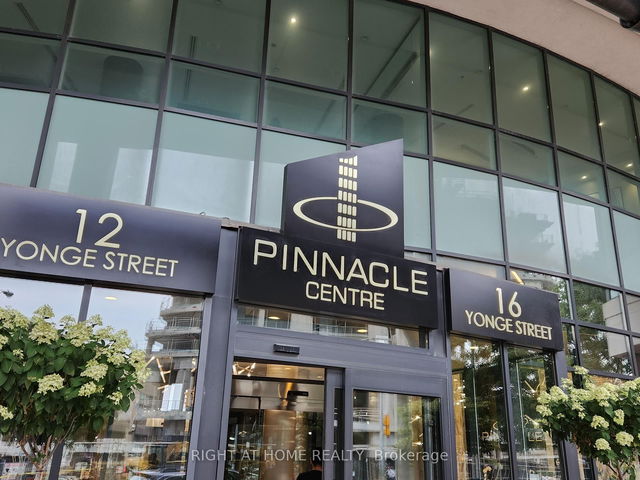 1306 - 16 Yonge Street