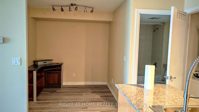 1306 - 16 Yonge Street