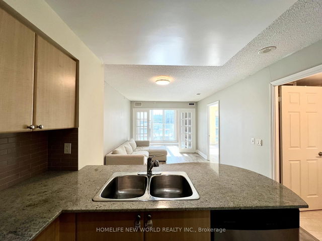 3210 - 763 Bay Street