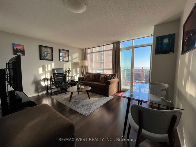1713 - 38 Joe Shuster Way