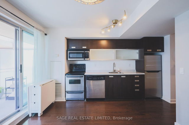 1601 - 80 Western Battery Road