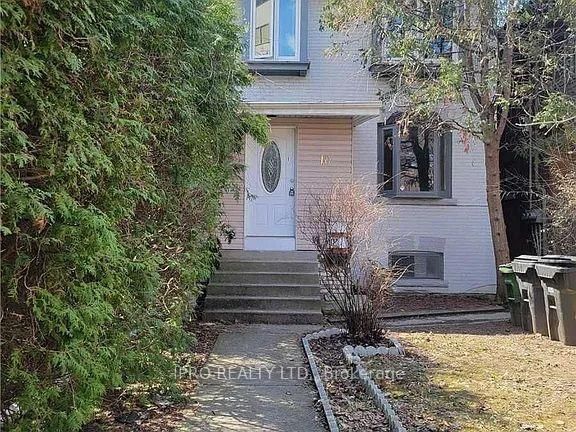 #1 - 10 Ferndale Avenue