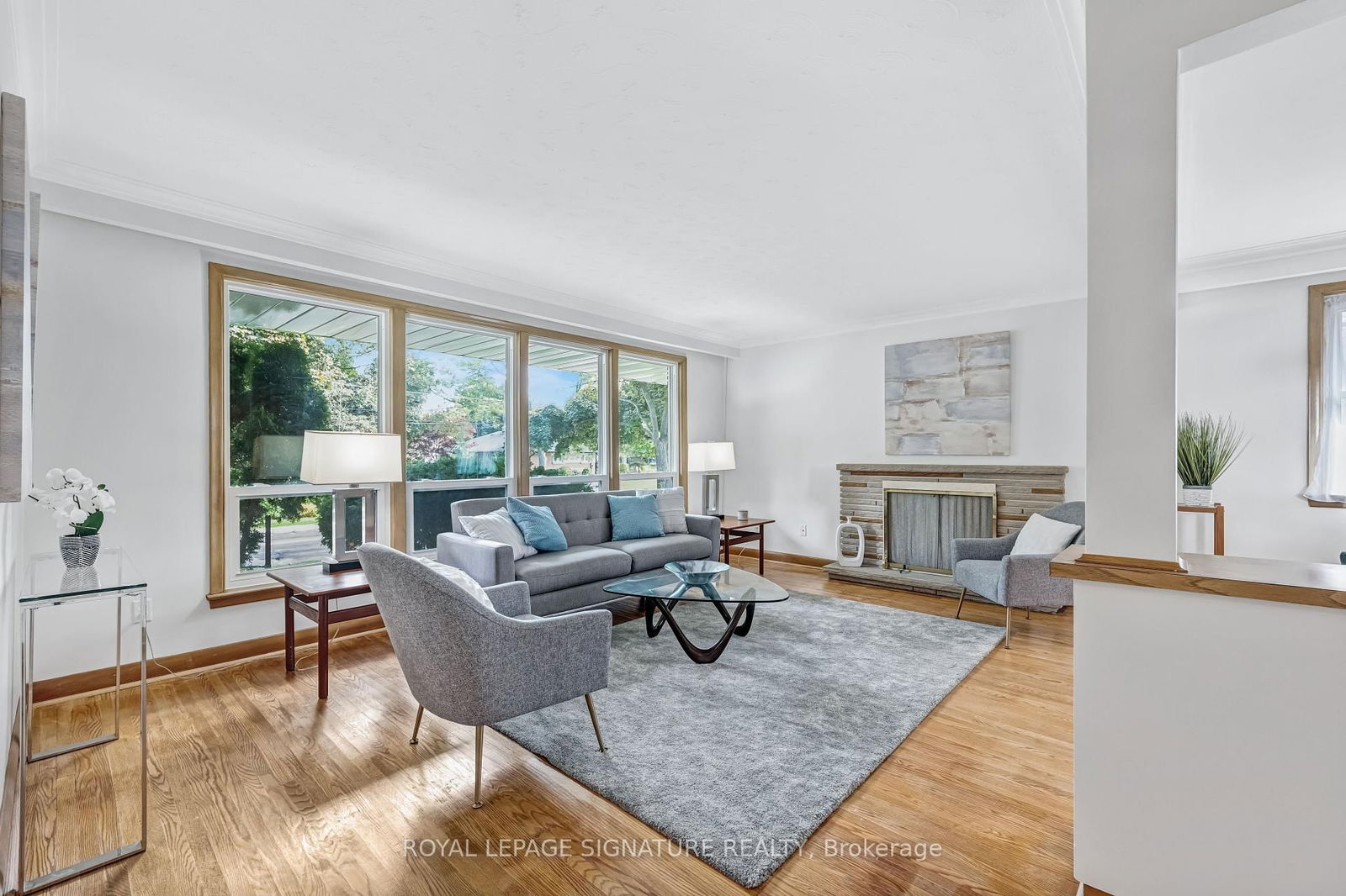 Detached House for sale at 186 Burbank Drive, Toronto, Bayview Village, M2K 1P4 - MLS: C12140854