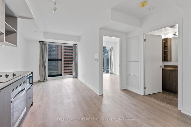 1116 - 252 Church Street
