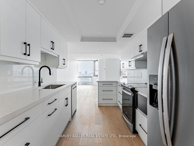 2101 - 1166 Bay Street