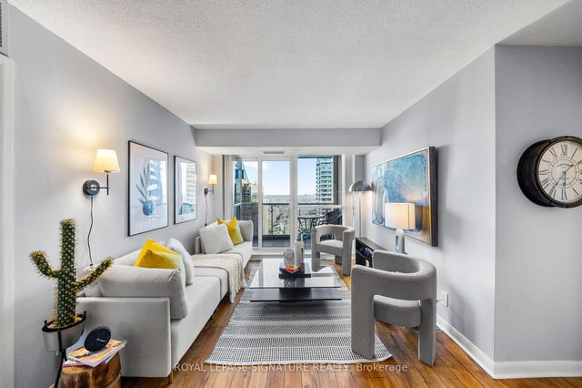 3005 - 4968 Yonge Street