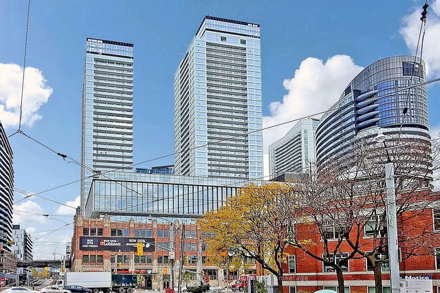 1102 - 17 Bathurst Street