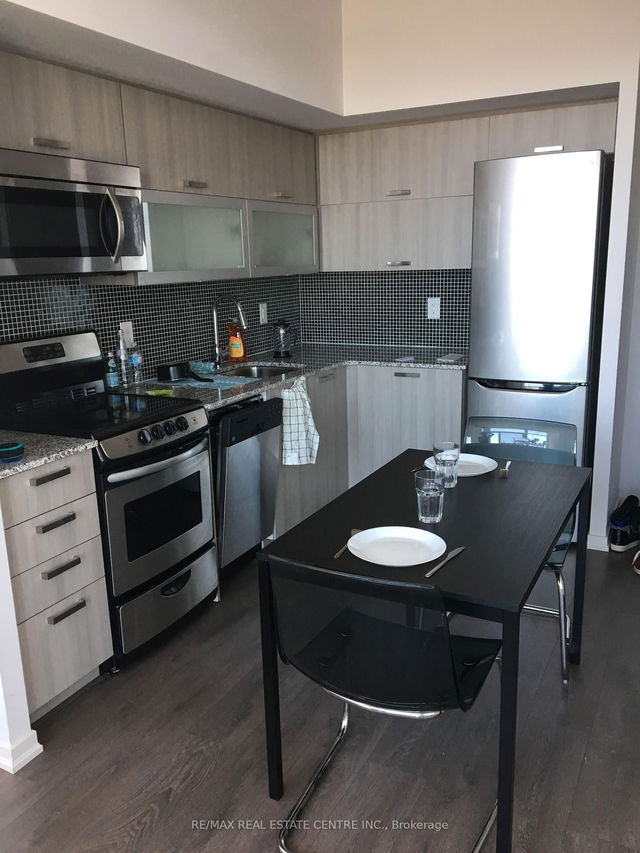 Ph12E - 36 Lisgar Street