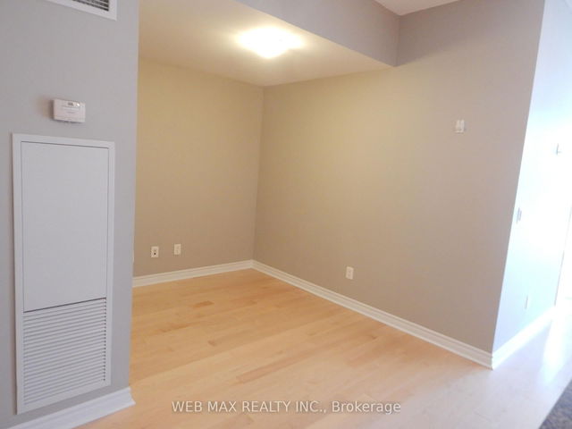 325 - 2885 Bayview Avenue