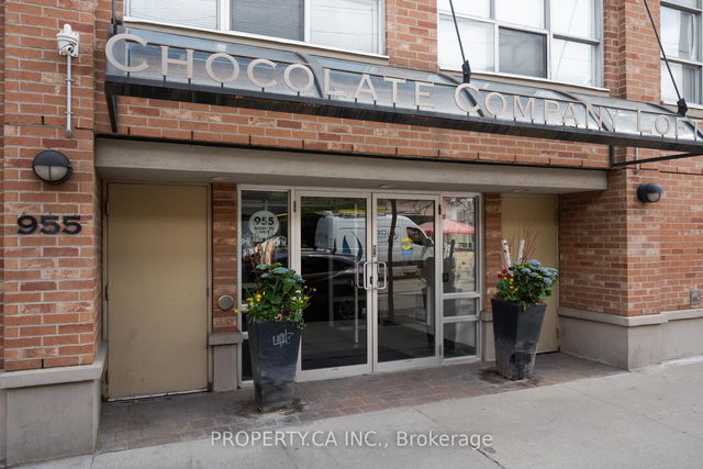 317 - 955 Queen Street