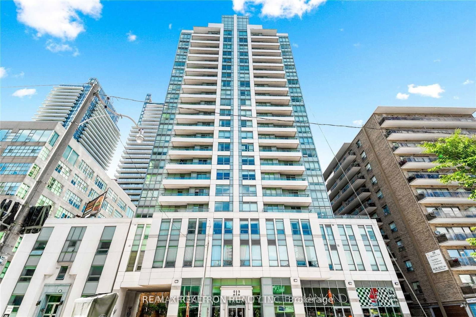 Condo for lease at 1802-212 Eglinton Avenue, Toronto, Mount Pleasant West, M4P 0A3 - MLS: C12141321