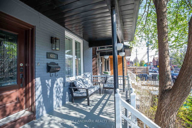 681 Manning Avenue