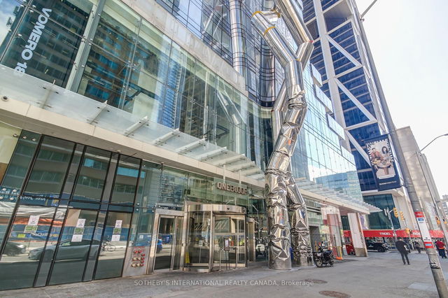 2504 - 1 Bloor Street