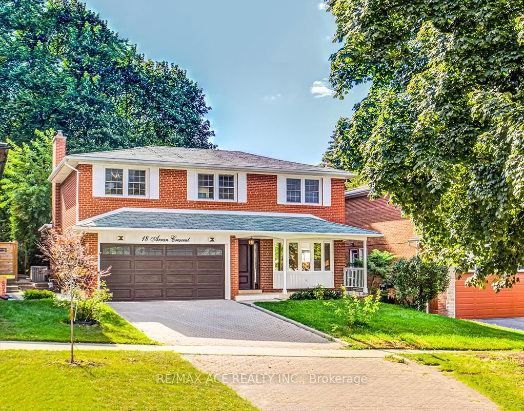 Detached House for lease at 18 Arran Crescent, Toronto, Newtonbrook East, M2M 2W9 - MLS: C12141629