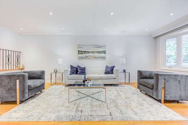 Main Unit - 18 Arran Crescent