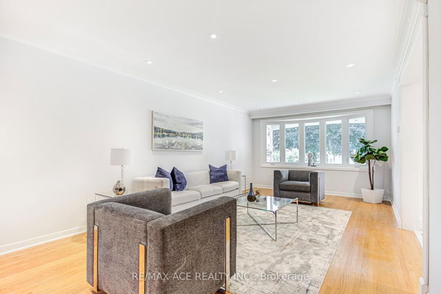 Main Unit - 18 Arran Crescent