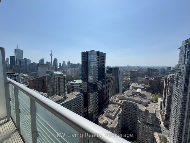 3614 - 386 Yonge Street