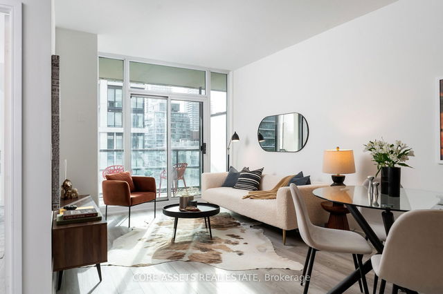 1004 - 88 Broadway Avenue
