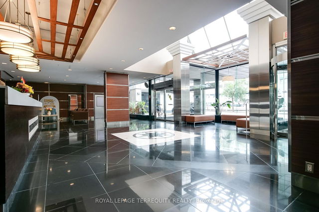 2707 - 77 Harbour Square